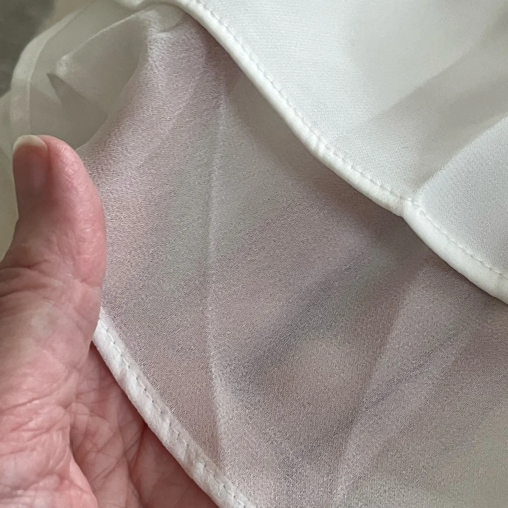 White House Black Market V-Neck Sleeveless White Blouse NWT! - Picture 8 of 11